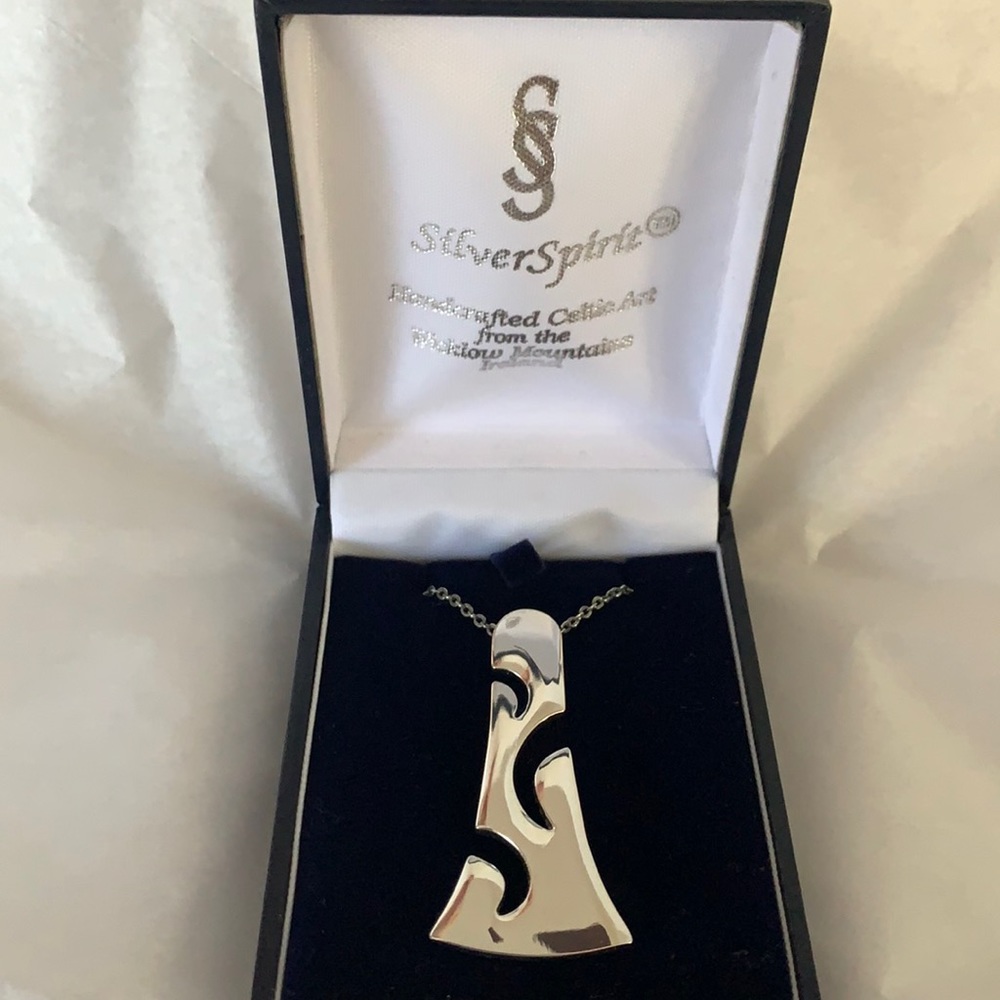 New Celtic Design Pendant Necklace